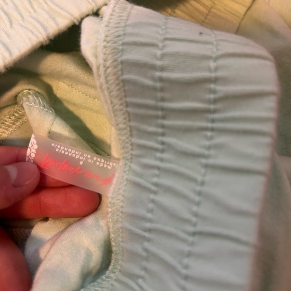 Free people set - Picture 2 of 3